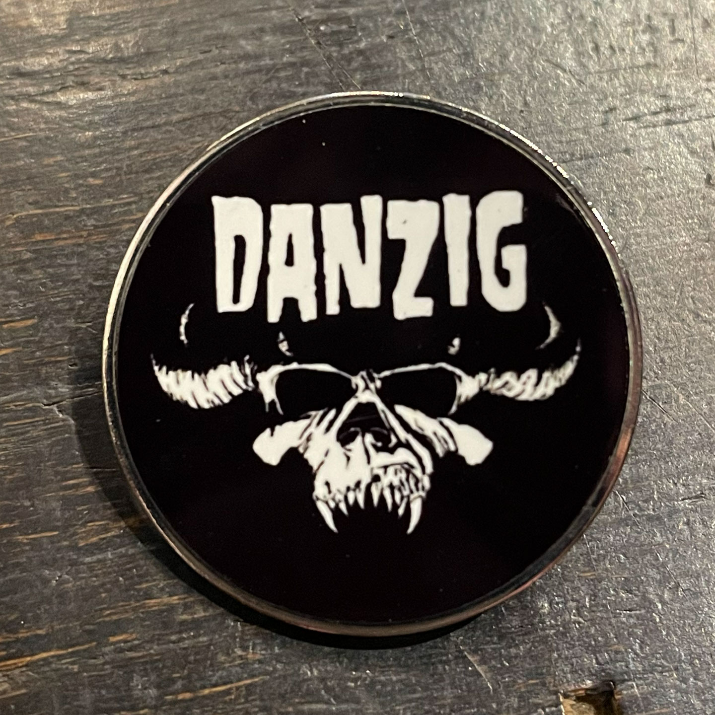 DANZIG ピンバッジ
