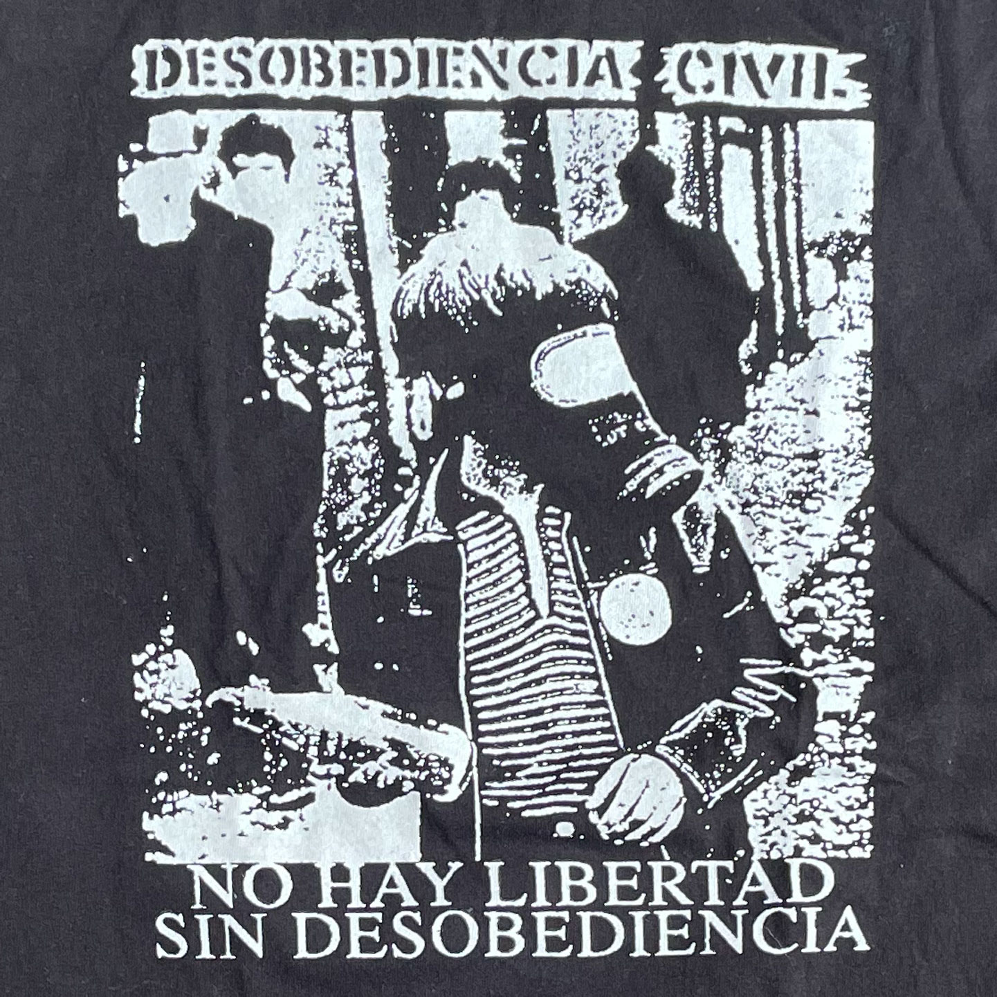 DESOBEDIENCIA CIVIL Tシャツ no hay libertad sin desobediencia