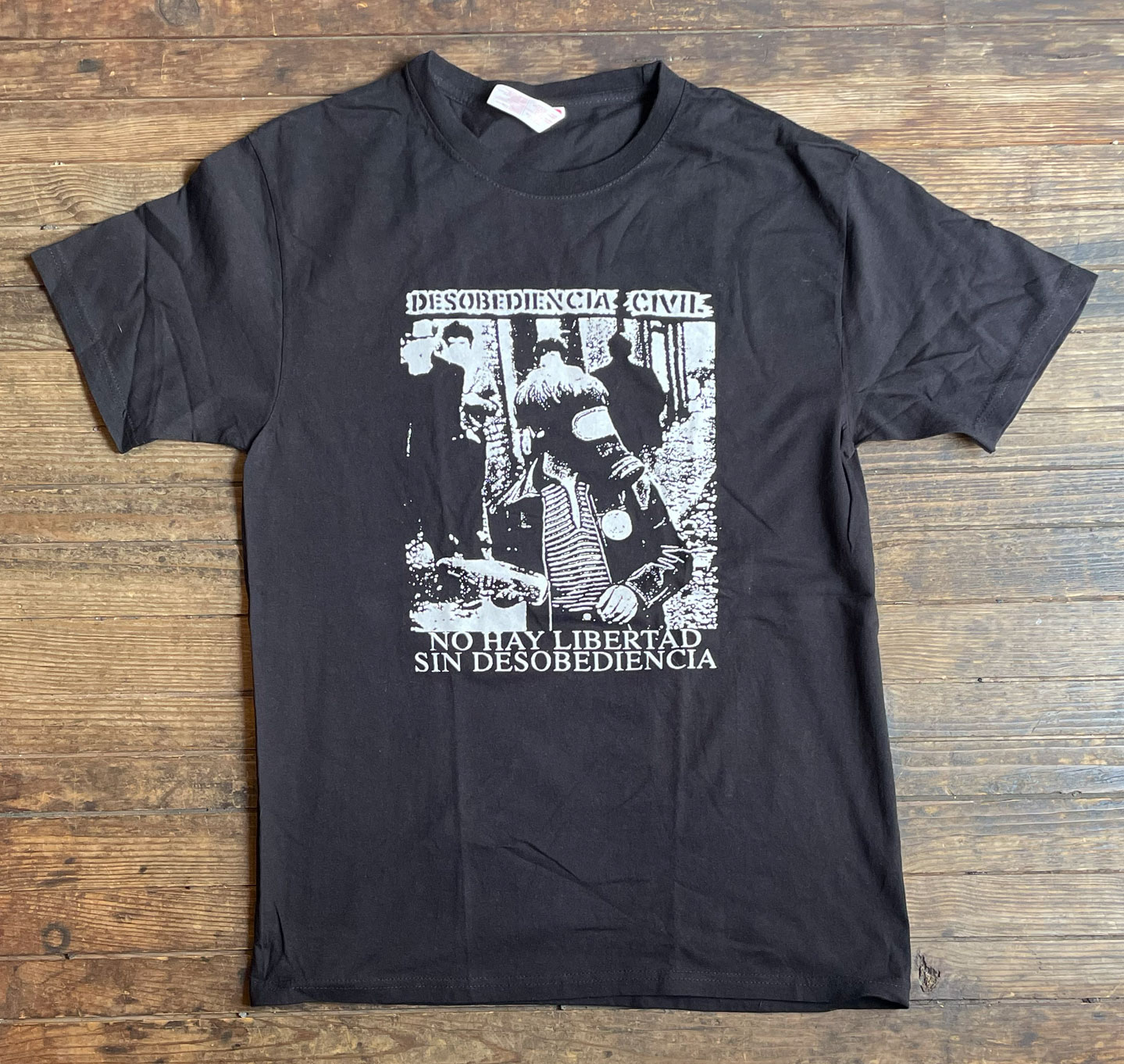 DESOBEDIENCIA CIVIL Tシャツ no hay libertad sin desobediencia