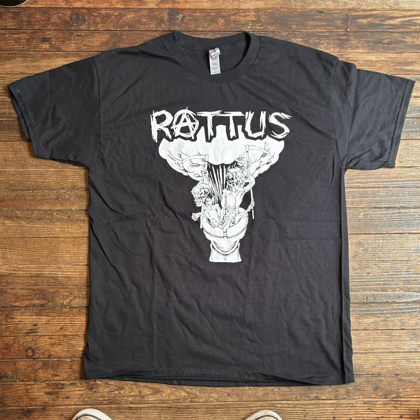 RATTUS Tシャツ WC Räjähtää