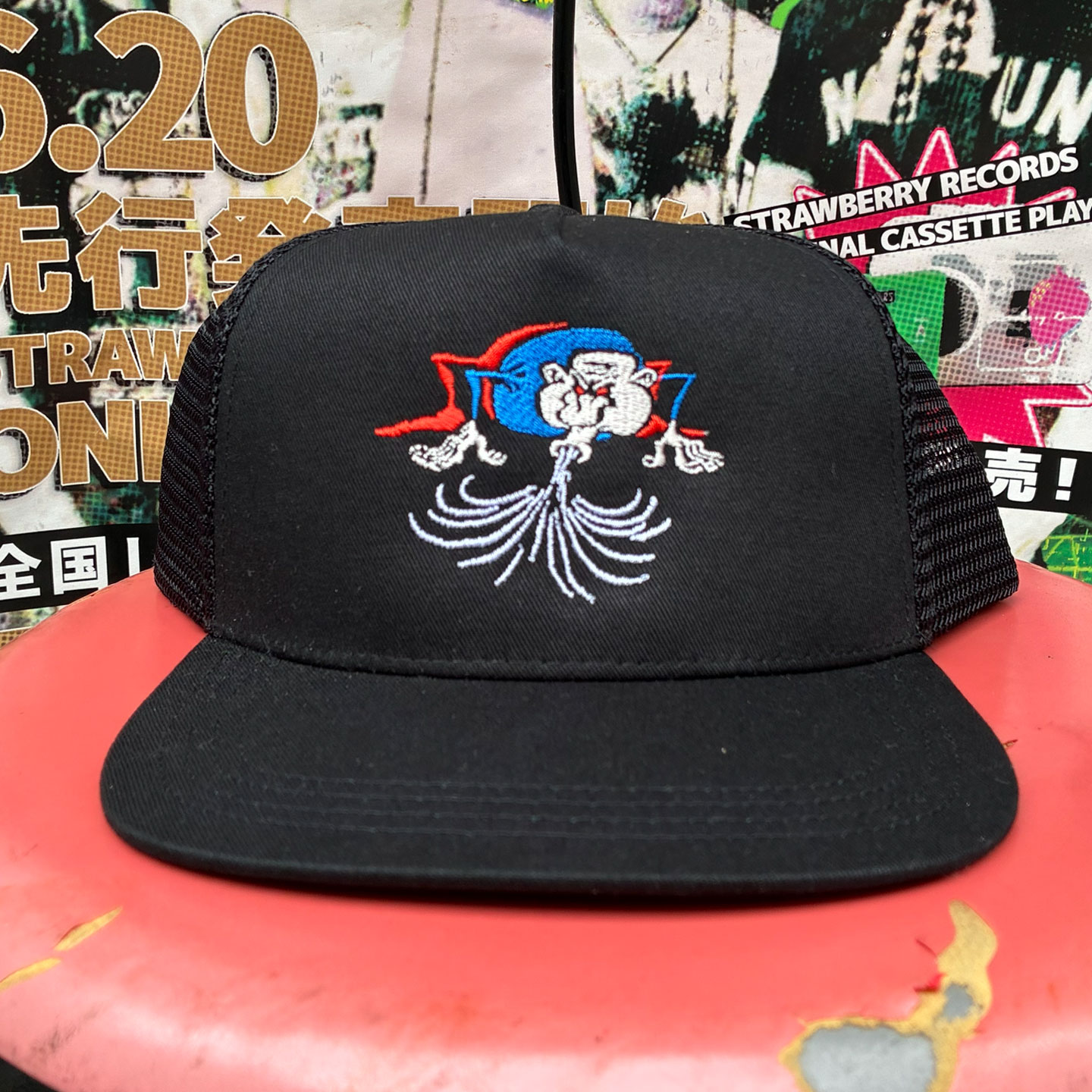 CRUMBSUCKERS メッシュCAP 掃除機男