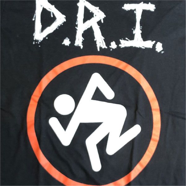 D.R.I. Tシャツ SKUNKER