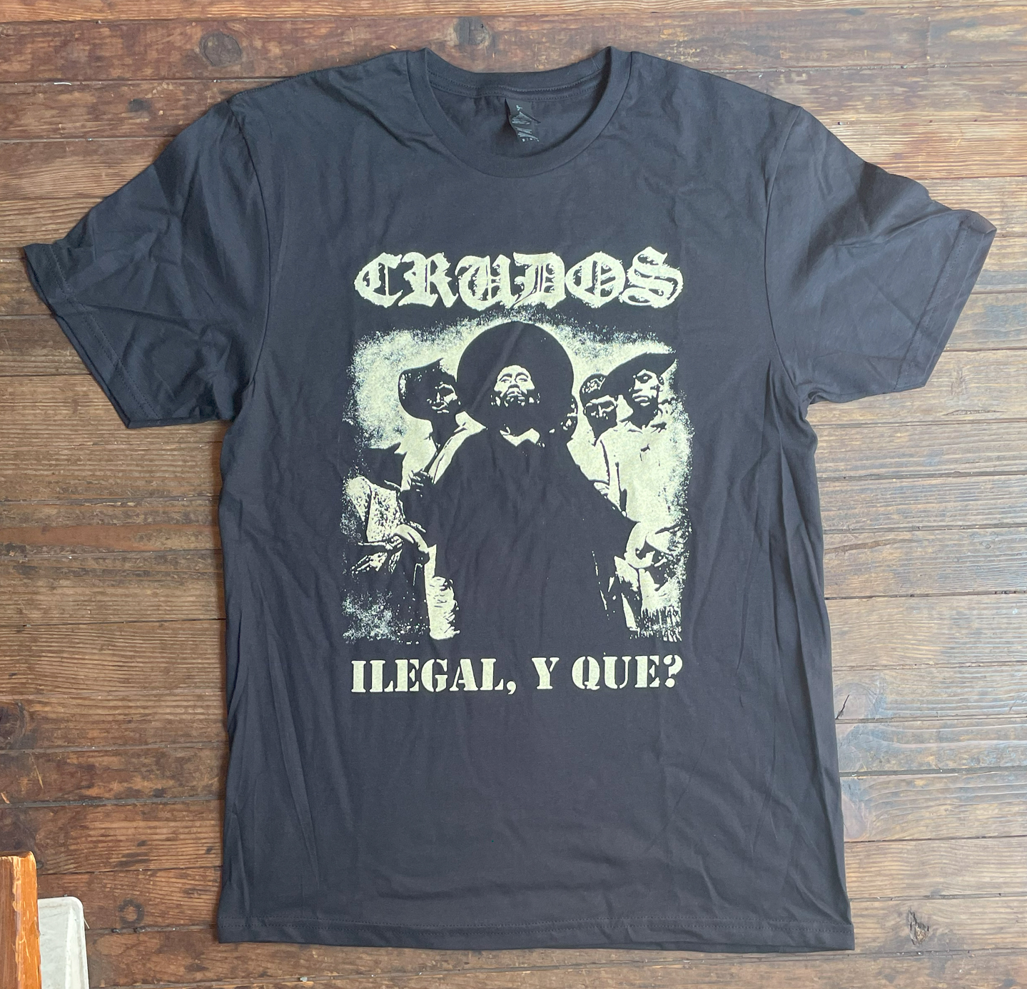 LOS CRUDOS Tシャツ ILEGAL