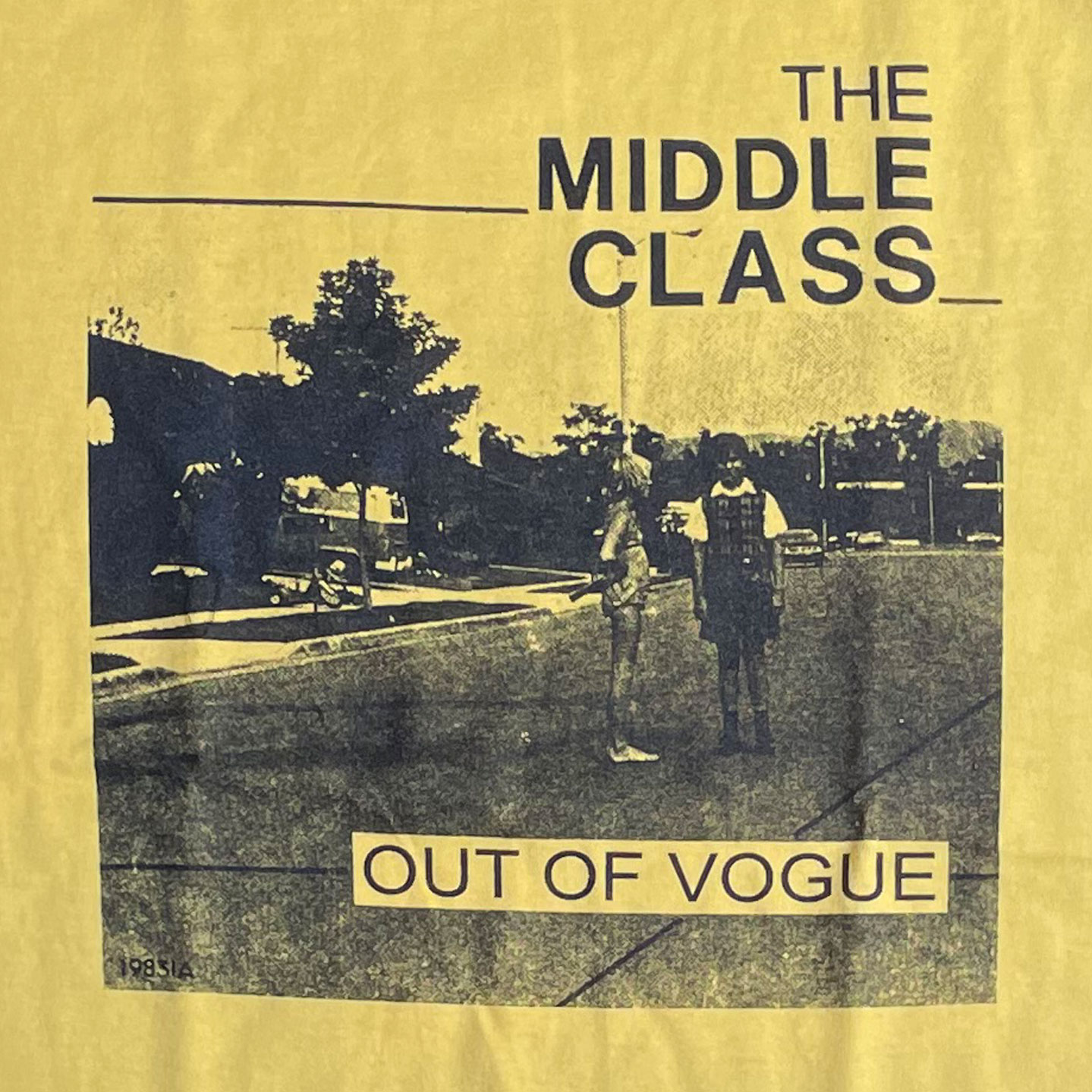 MIDDLE CLASS Tシャツ OUT OF VOGUE