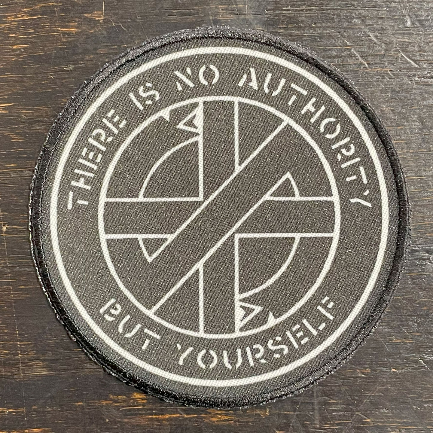 CRASS 刺繍ワッペン There is no authority but yourself