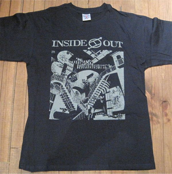 INSIDE OUT Tシャツ