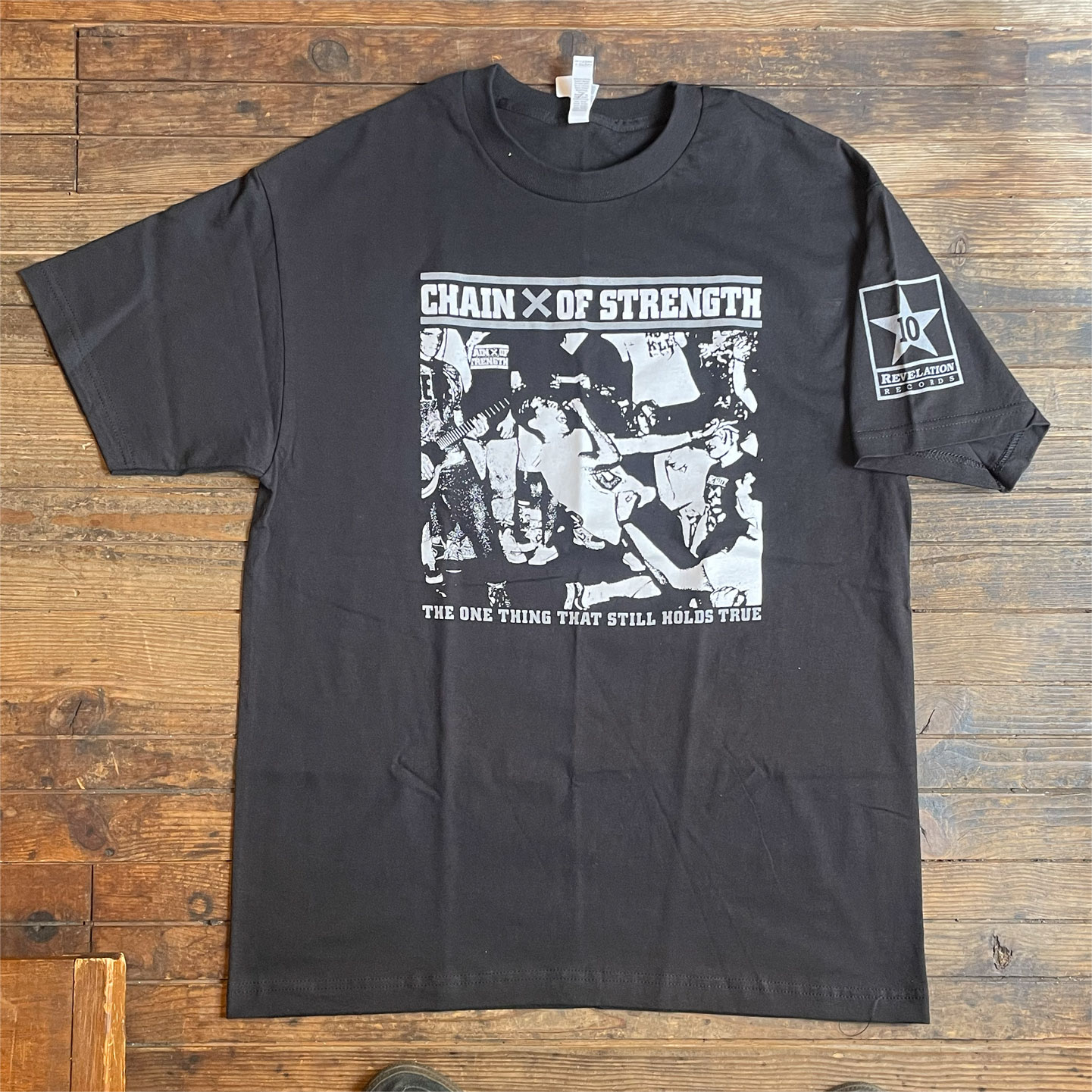 CHAIN OF STRENGTH Tシャツ The One Thing That Still Holds True オフィシャル!