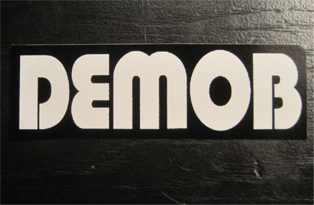 DEMOB ステッカー ロゴ