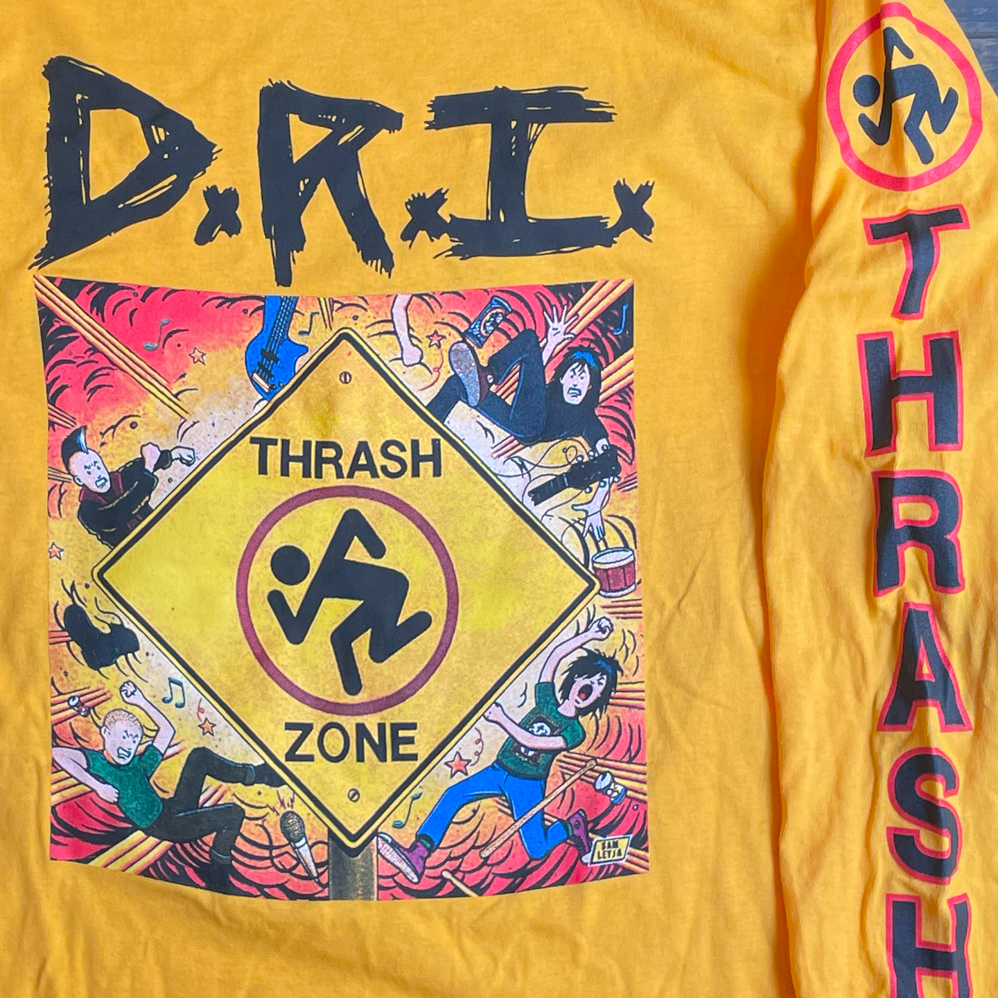 D.R.I. ロングスリーブTシャツ THRASH ZONE オフィシャル！！！！