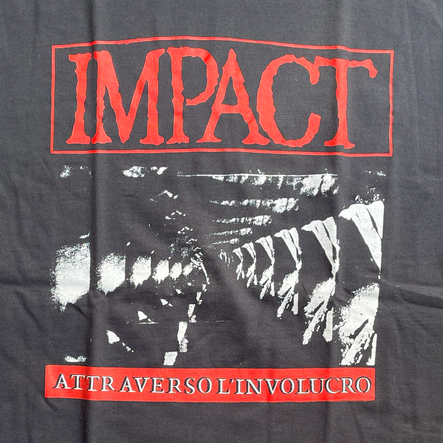 IMPACT Tシャツ Attraverso L'Involucro
