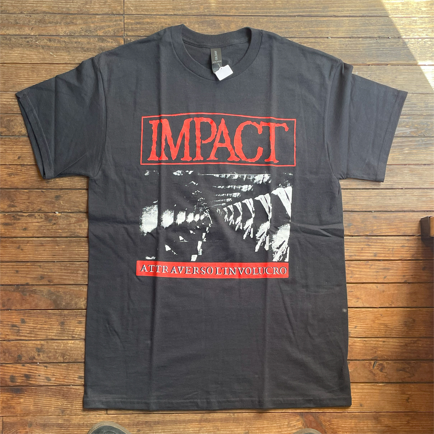 IMPACT Tシャツ Attraverso L'Involucro