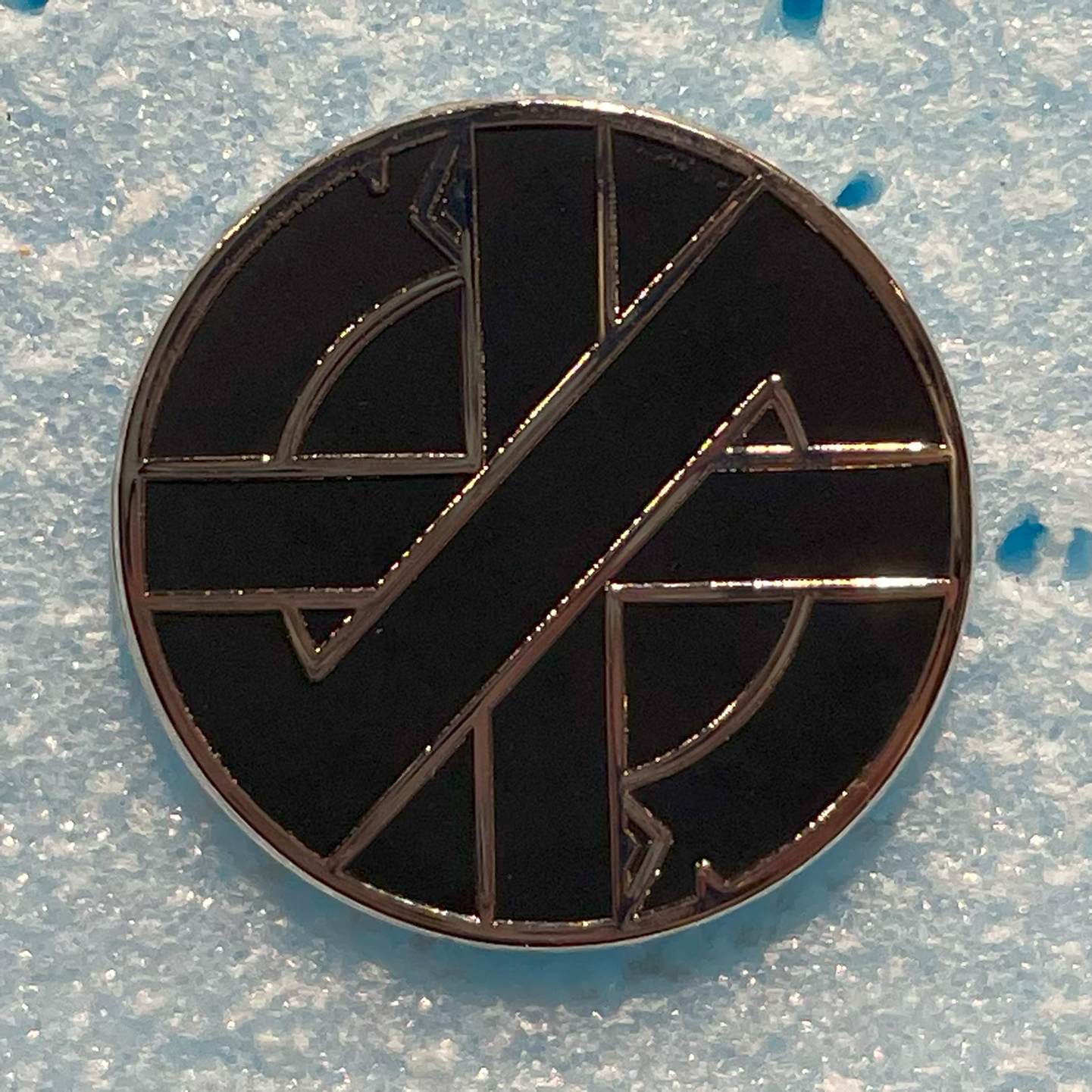 CRASS ピンバッジ LOGO