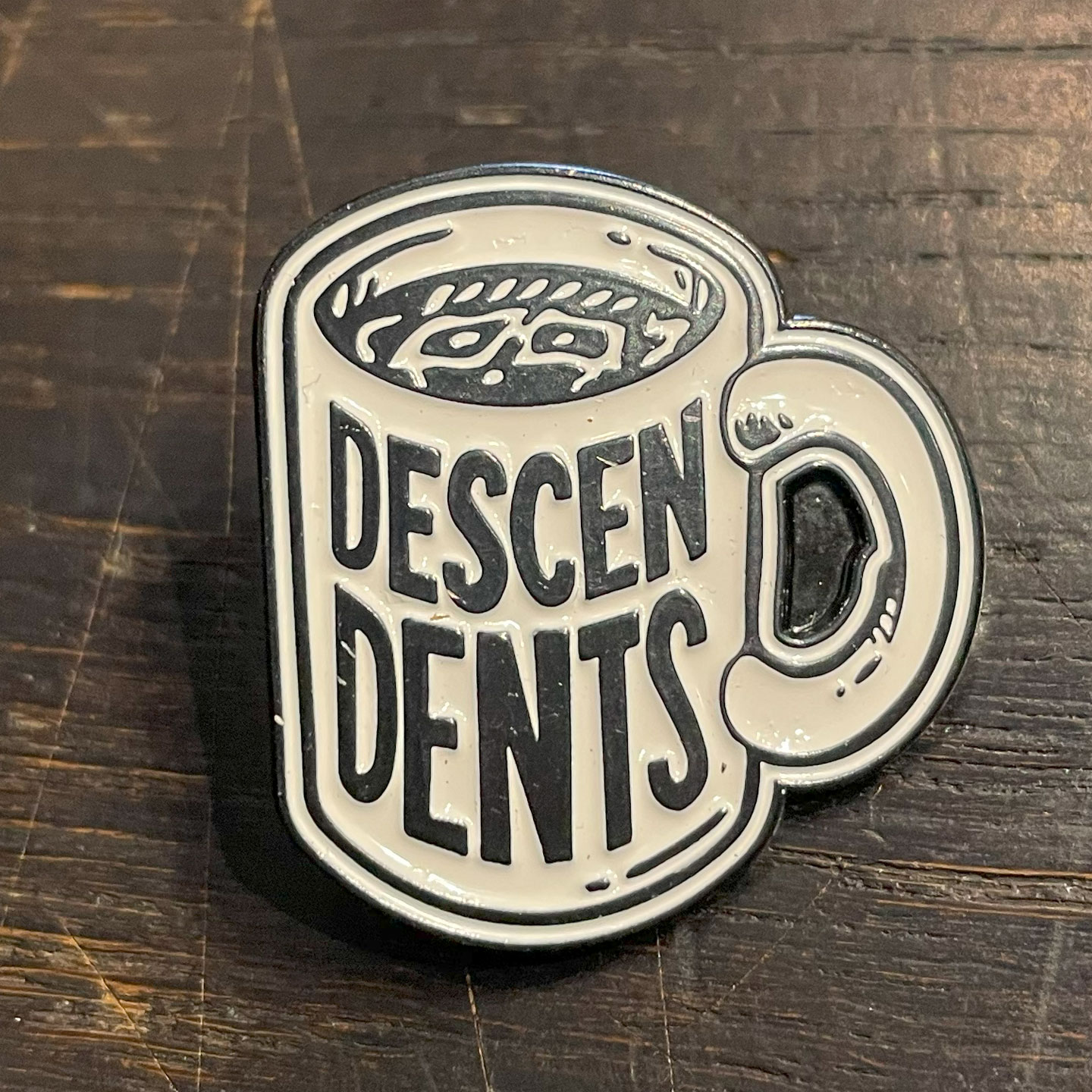 DESCENDENTS ピンバッジ MUG