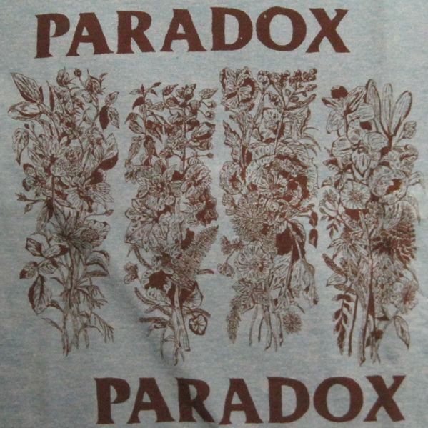 PARADOX Tシャツ FLOWER BARS AND LOGOS