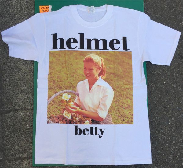 HELMET Tシャツ Betty