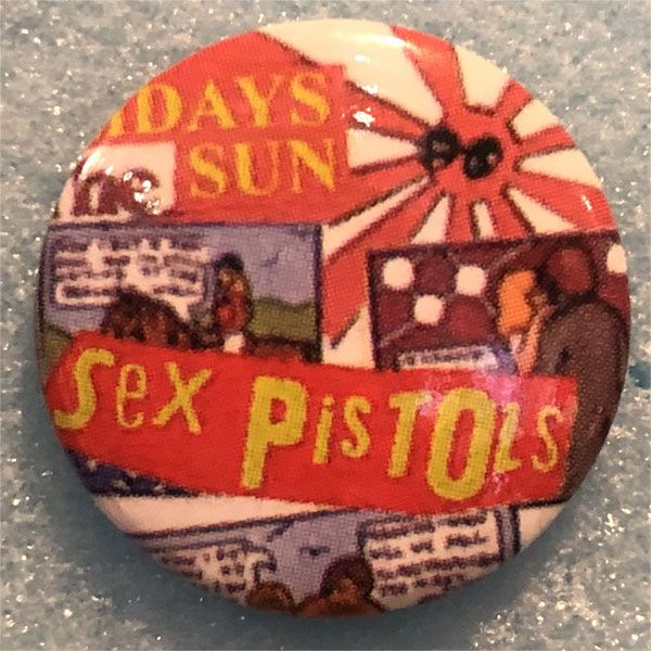 SEX PISTOLS レア小バッジ HOLIDAYS IN THE SUN