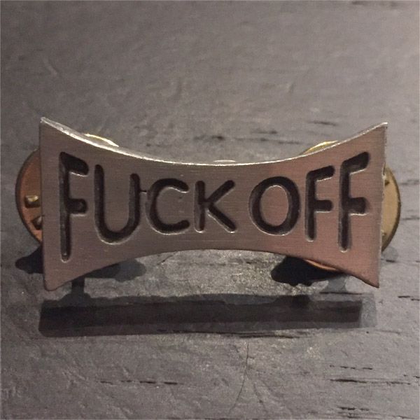 ピンバッジ FUCK OFF