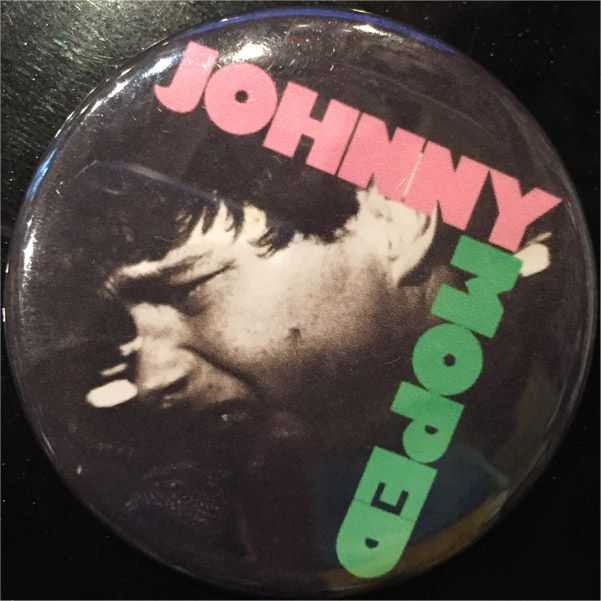 JOHNNY MOPED 中バッジ No One / Incendiary Device