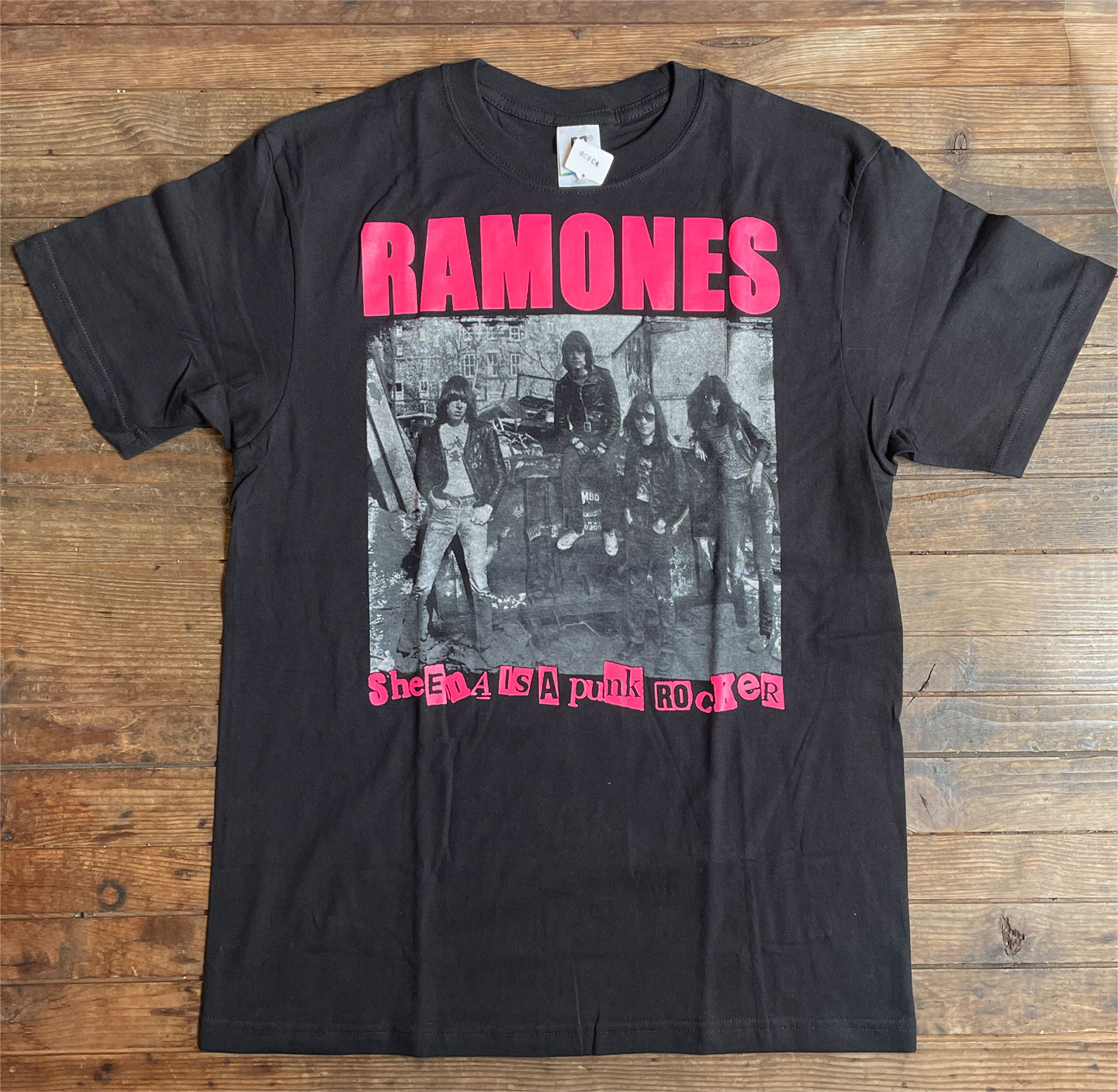 RAMONES Tシャツ SHEENA IS A PUNK ROCKER