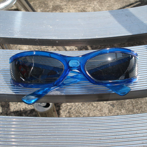 ITALY MADE VINTAGE CATSEYE SUNGLASS CLEAR BLUE