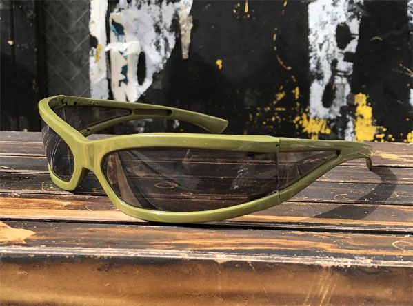 ITALY MADE VINTAGE CATSEYE SUNGLASS ARMY GREEN