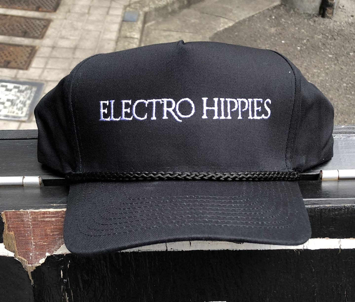 ELECTRO HIPPIES CAP 刺繍LOGO