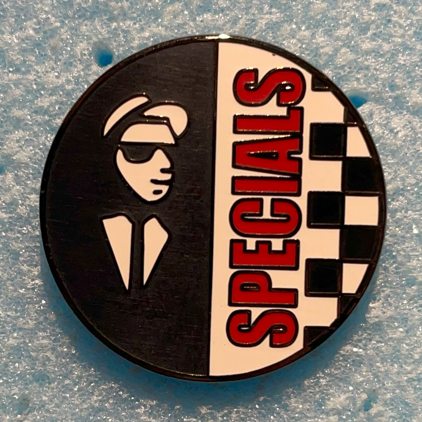 SPECIALS ピンバッジ LOGO