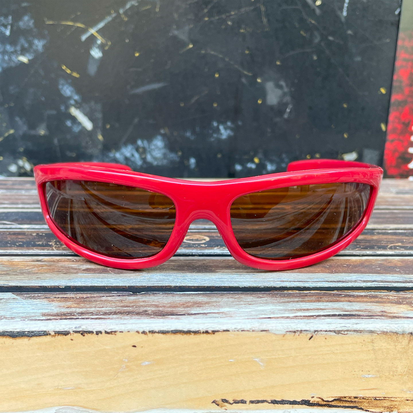 ITALY MADE VINTAGE SUNGLASS CATS EYE RED