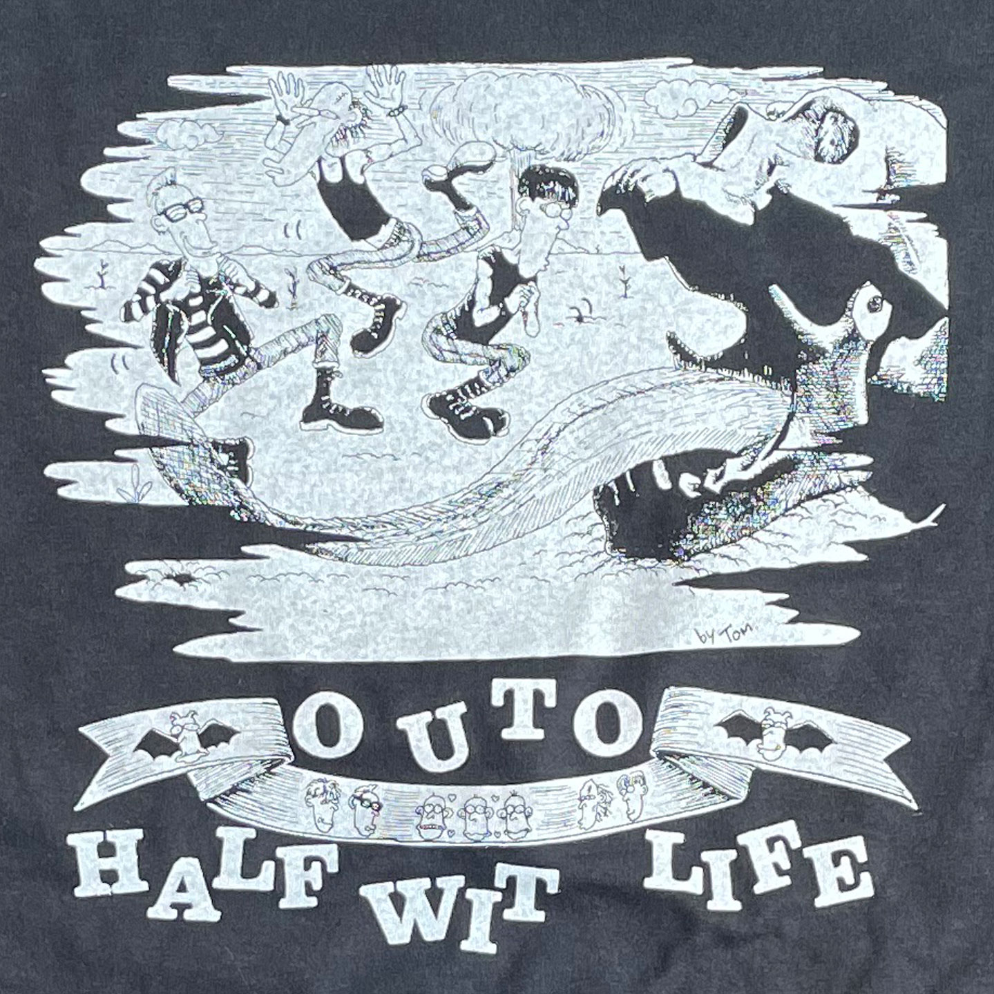 OUTO Tシャツ HALF WIT LIFE