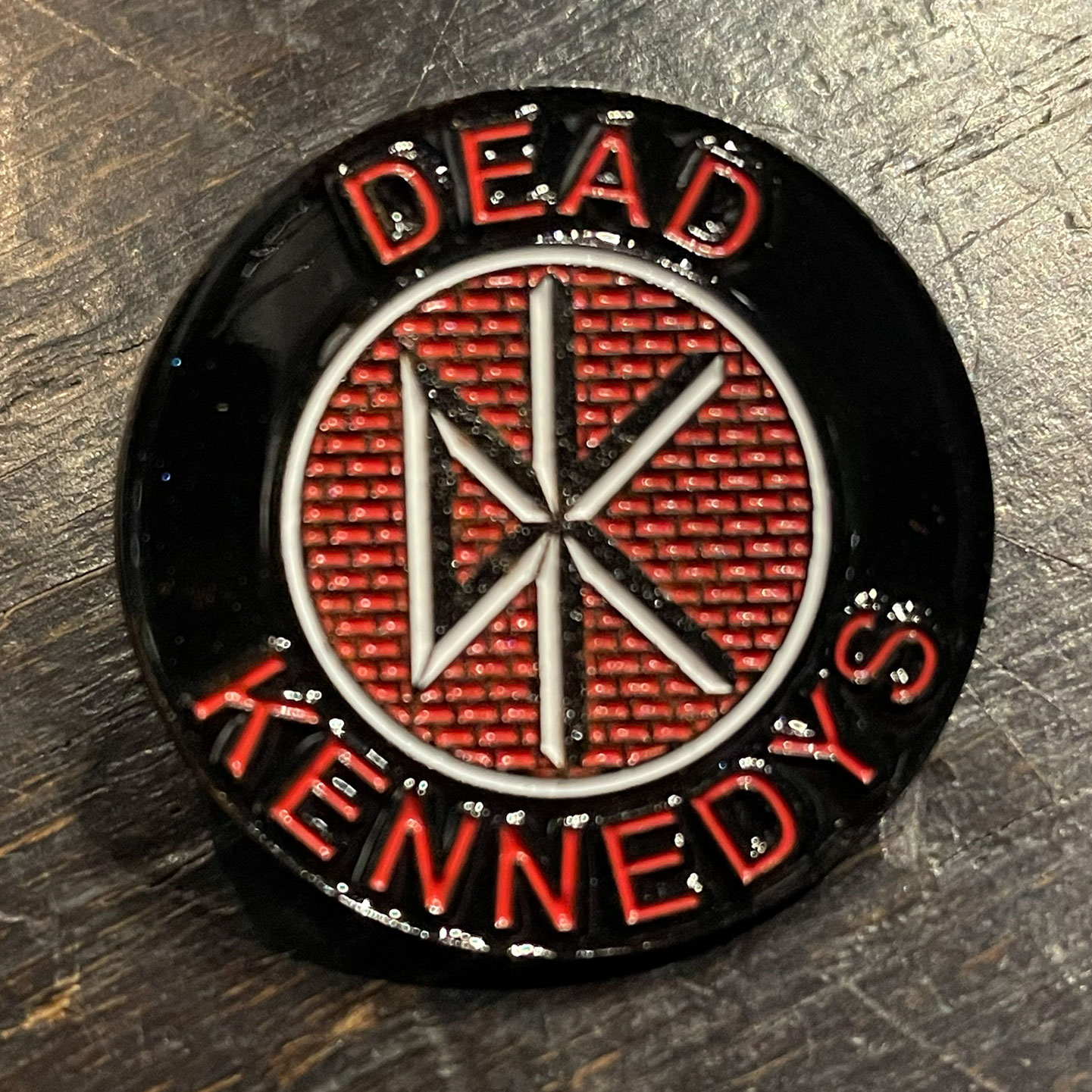 DEAD KENNEDYS ピンバッジ LOGO2