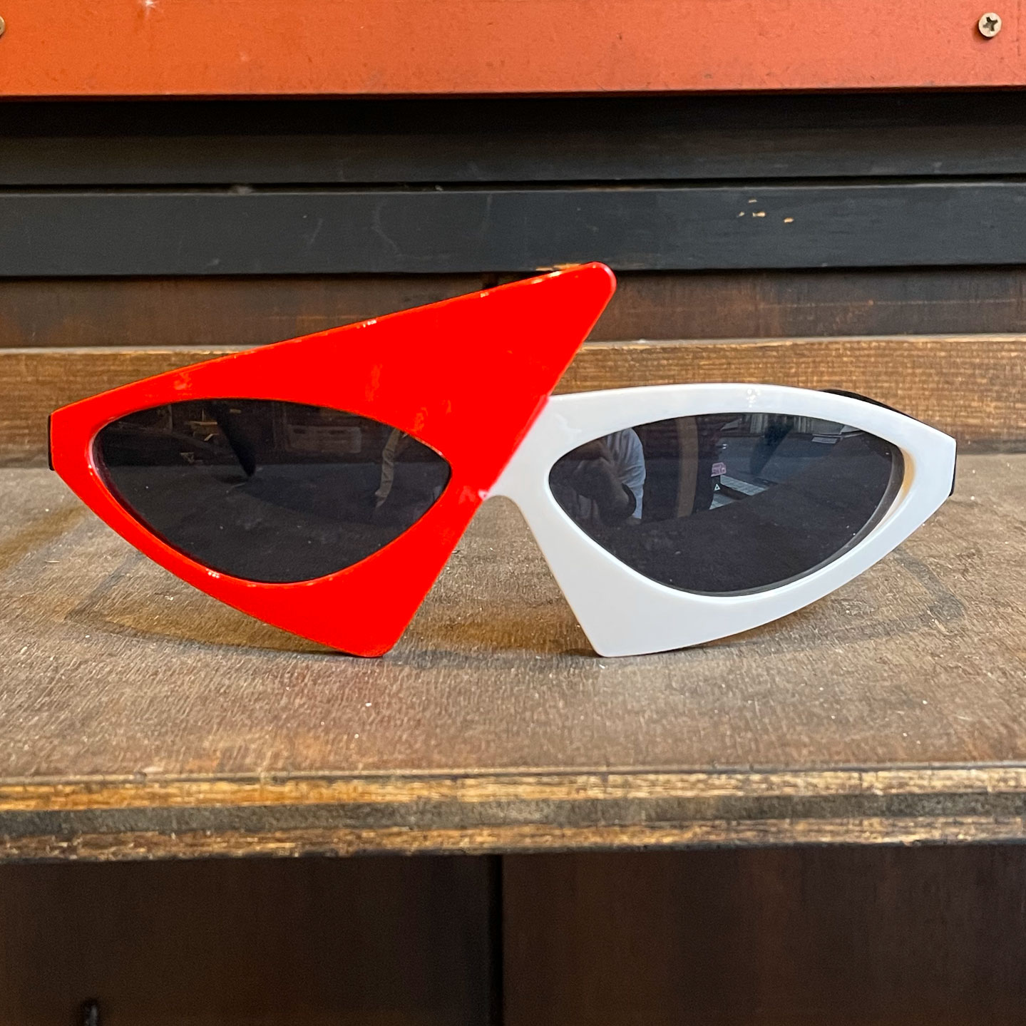 GABBA SUNGLASS WHITE x RED