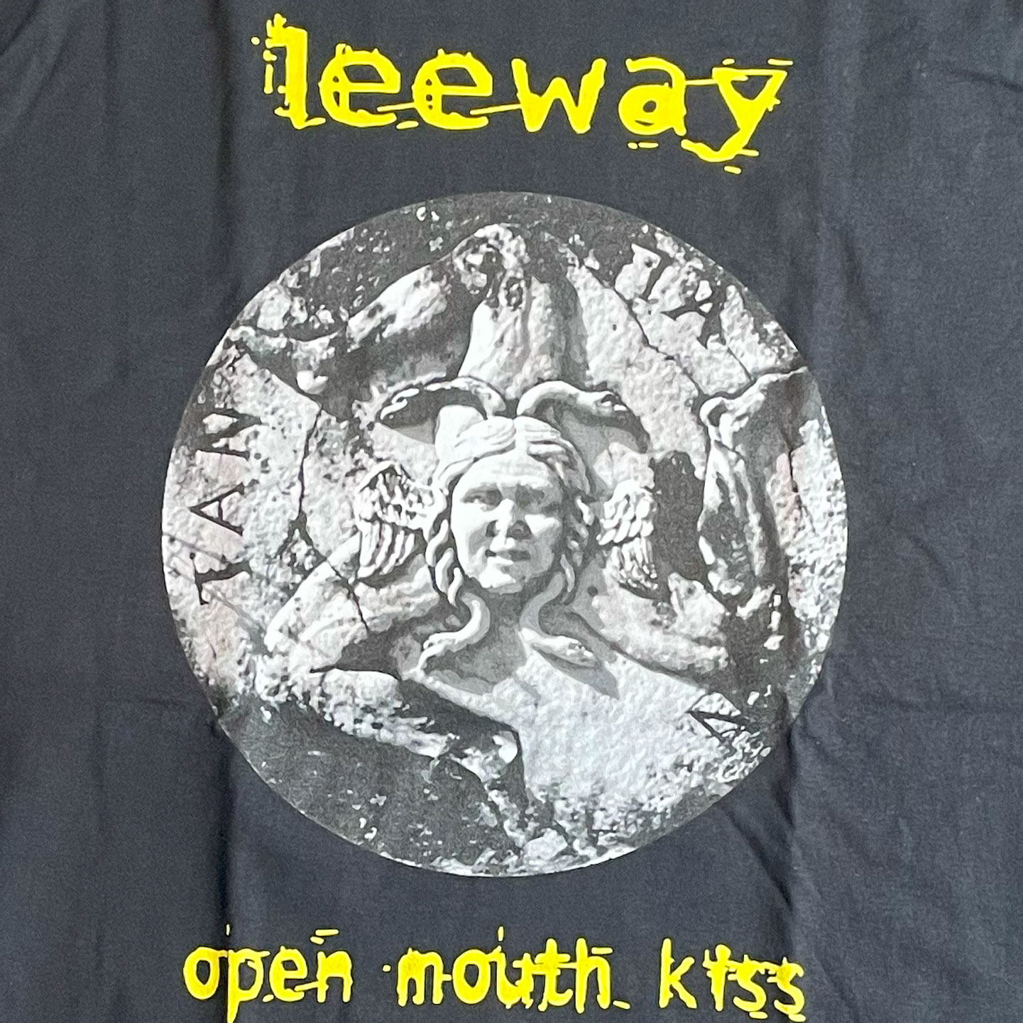 LEEWAY Tシャツ OPEN MOUTH KISS オフィシャル！！