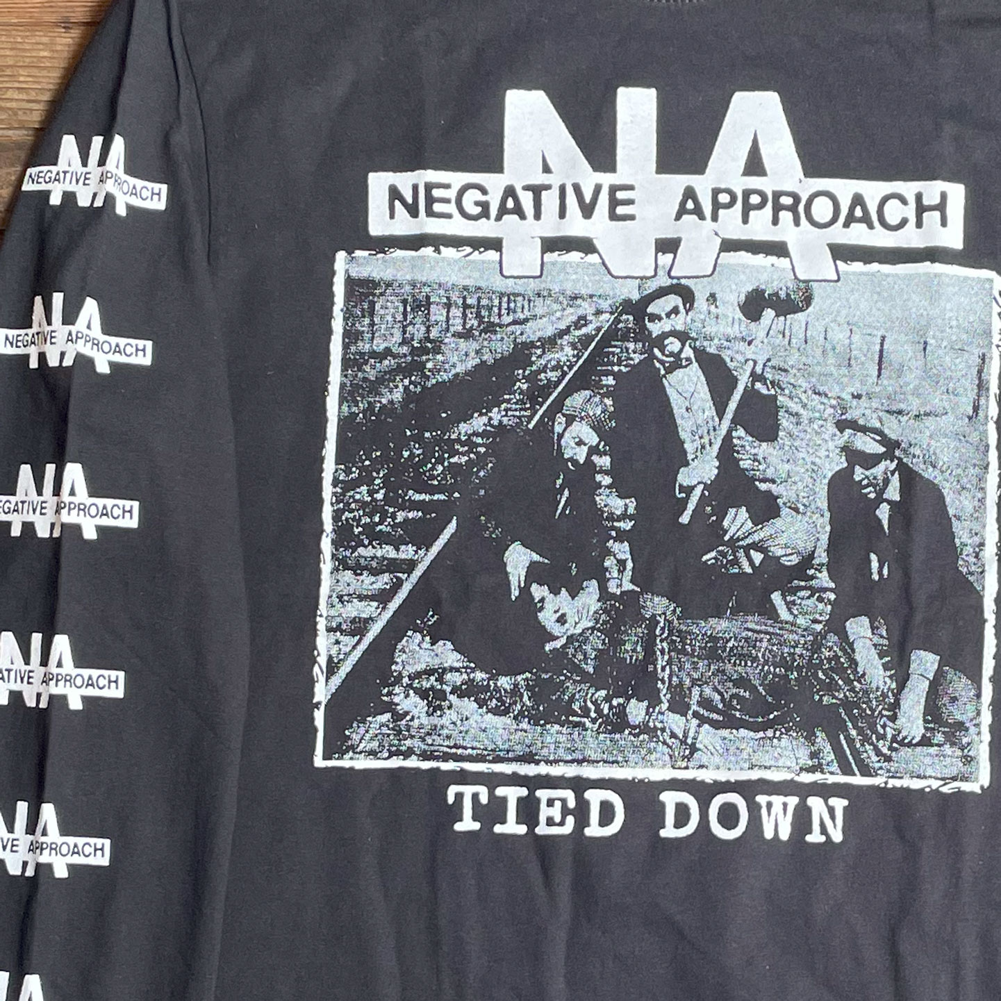 NEGATIVE APPROACH ロングスリーブTシャツ TIED DOWN2