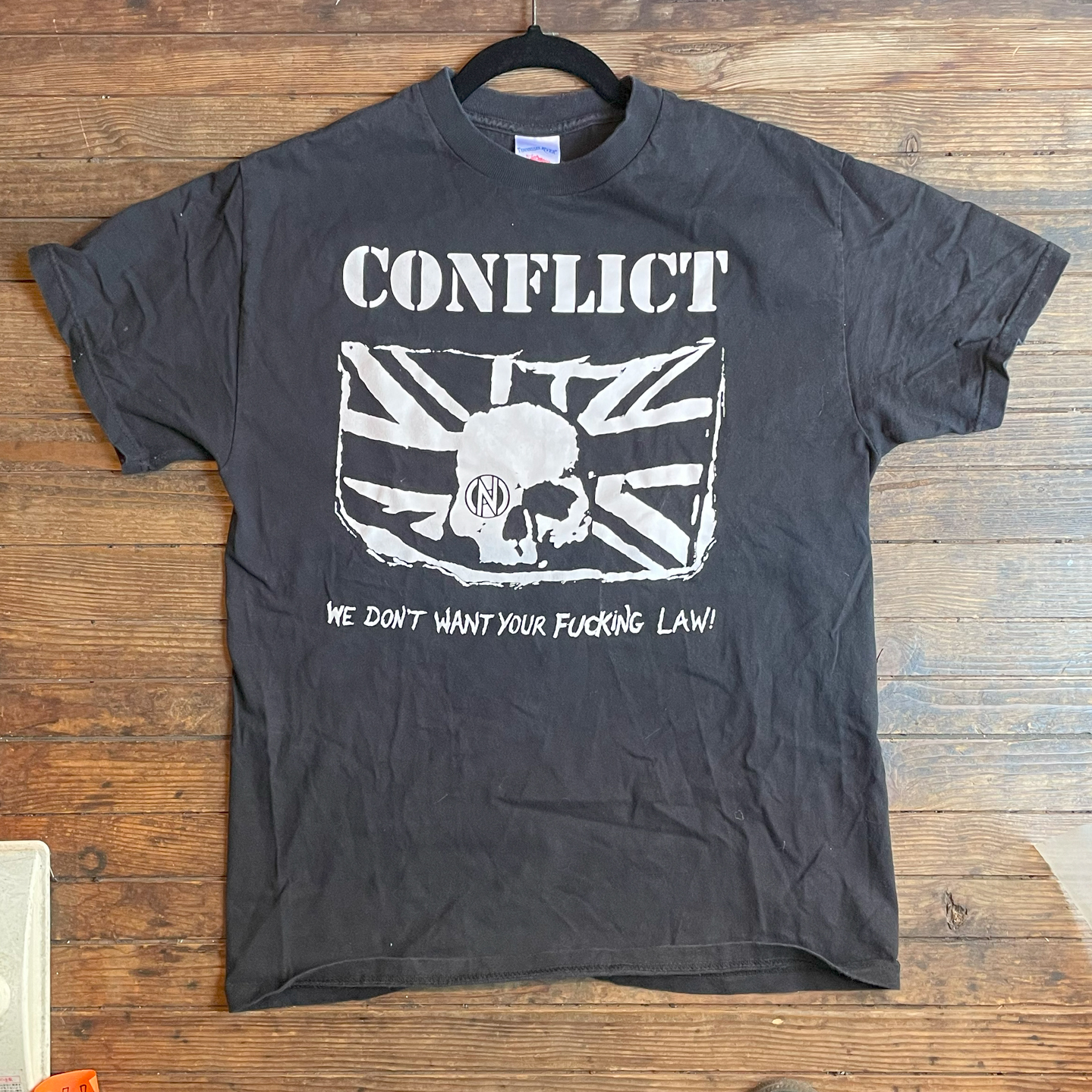 USED! CONFLICT Tシャツ