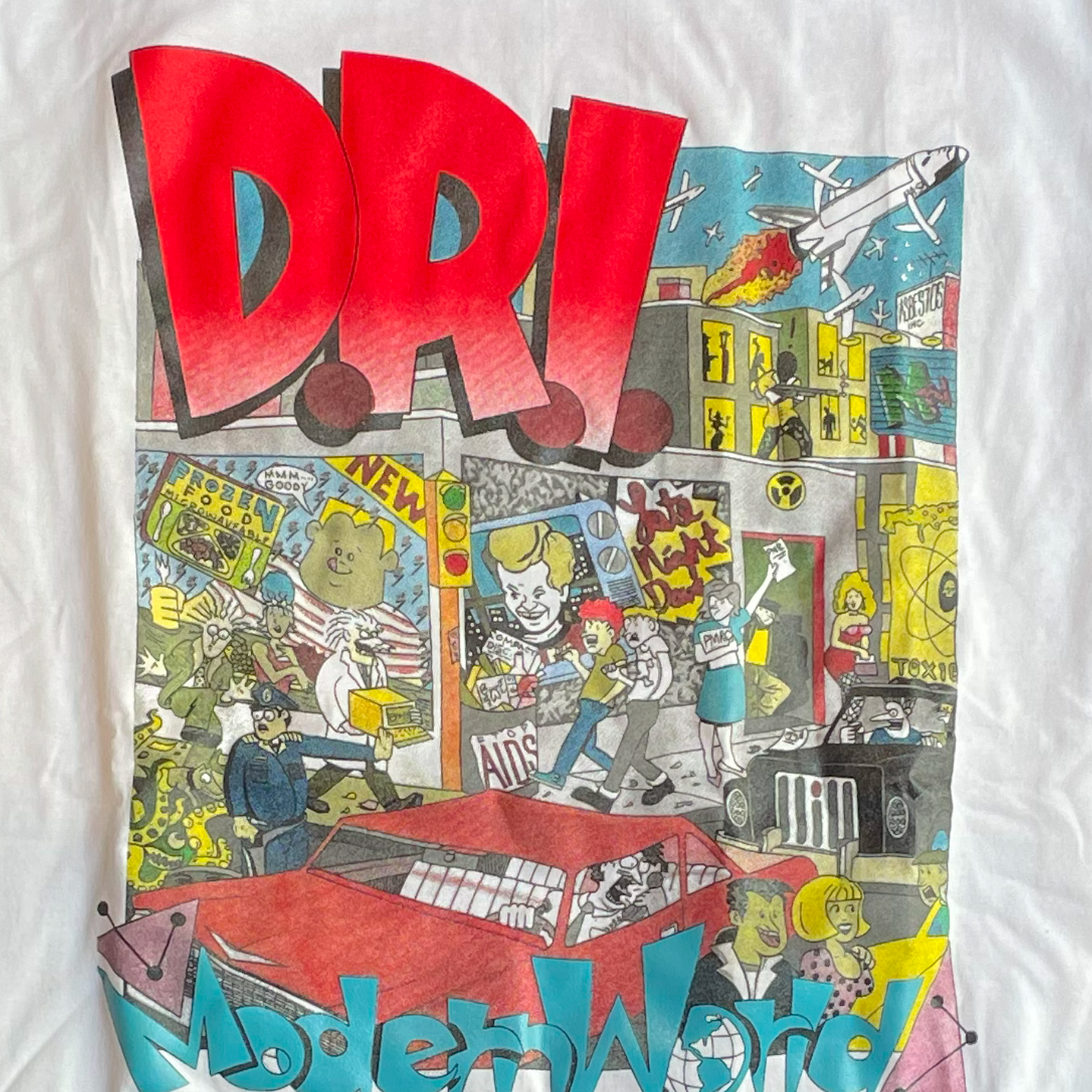 D.R.I. Tシャツ Modern World