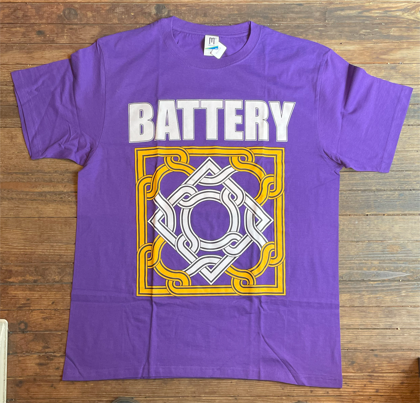 BATTERY Tシャツ Let The Past Go