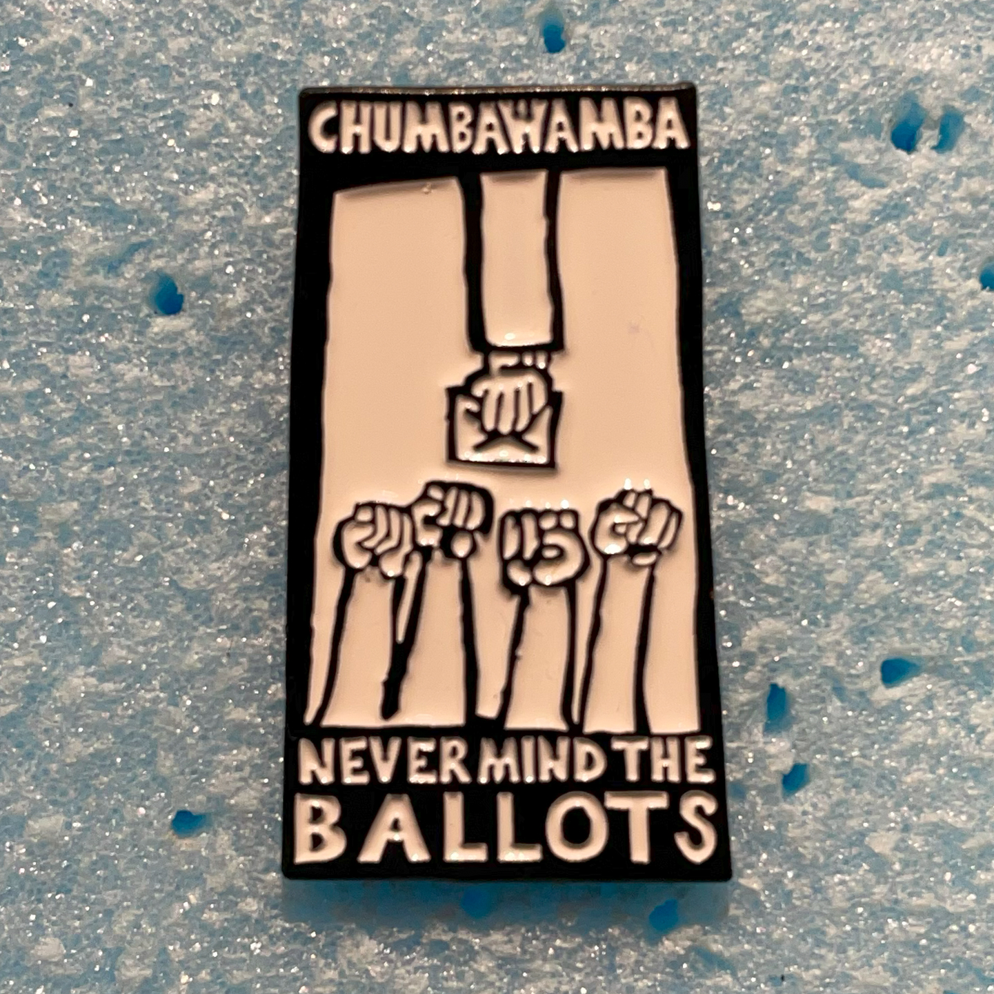 CHUMBAWAMBA ピンバッジ NEVER MIND THE BALLOTS